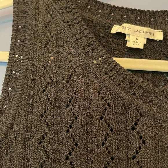 St.John knit Top Sz: P black - Picture 2 of 7